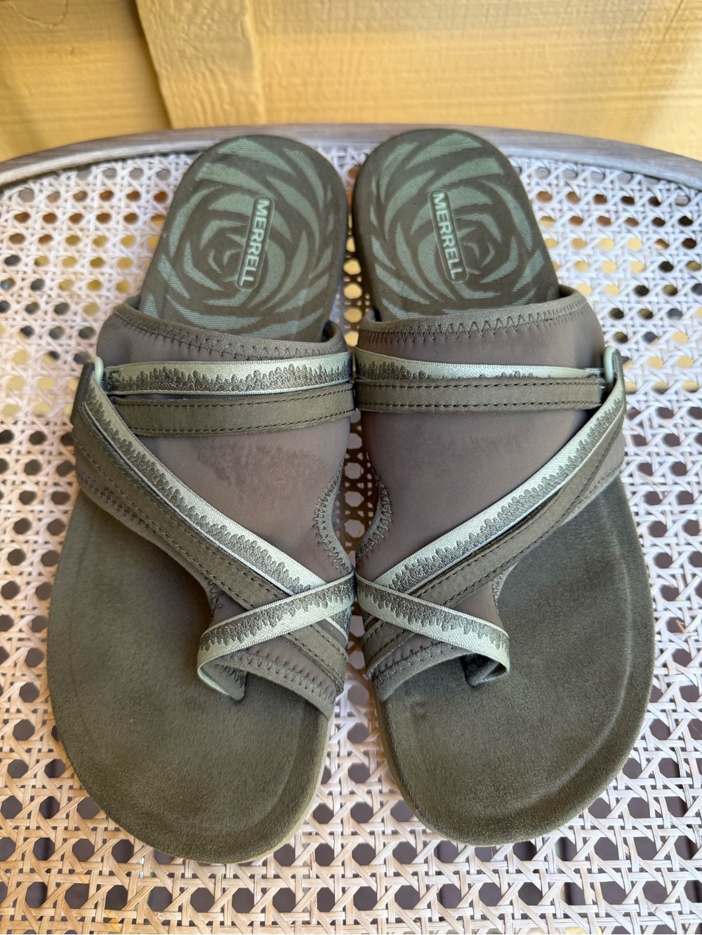 Merrell Terran 3 Cush Post Comfort Sandals Women’s size 12